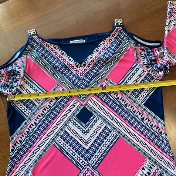 JM Collection Womens Cold Shoulder Top - size Medium - Picture 12 of 17